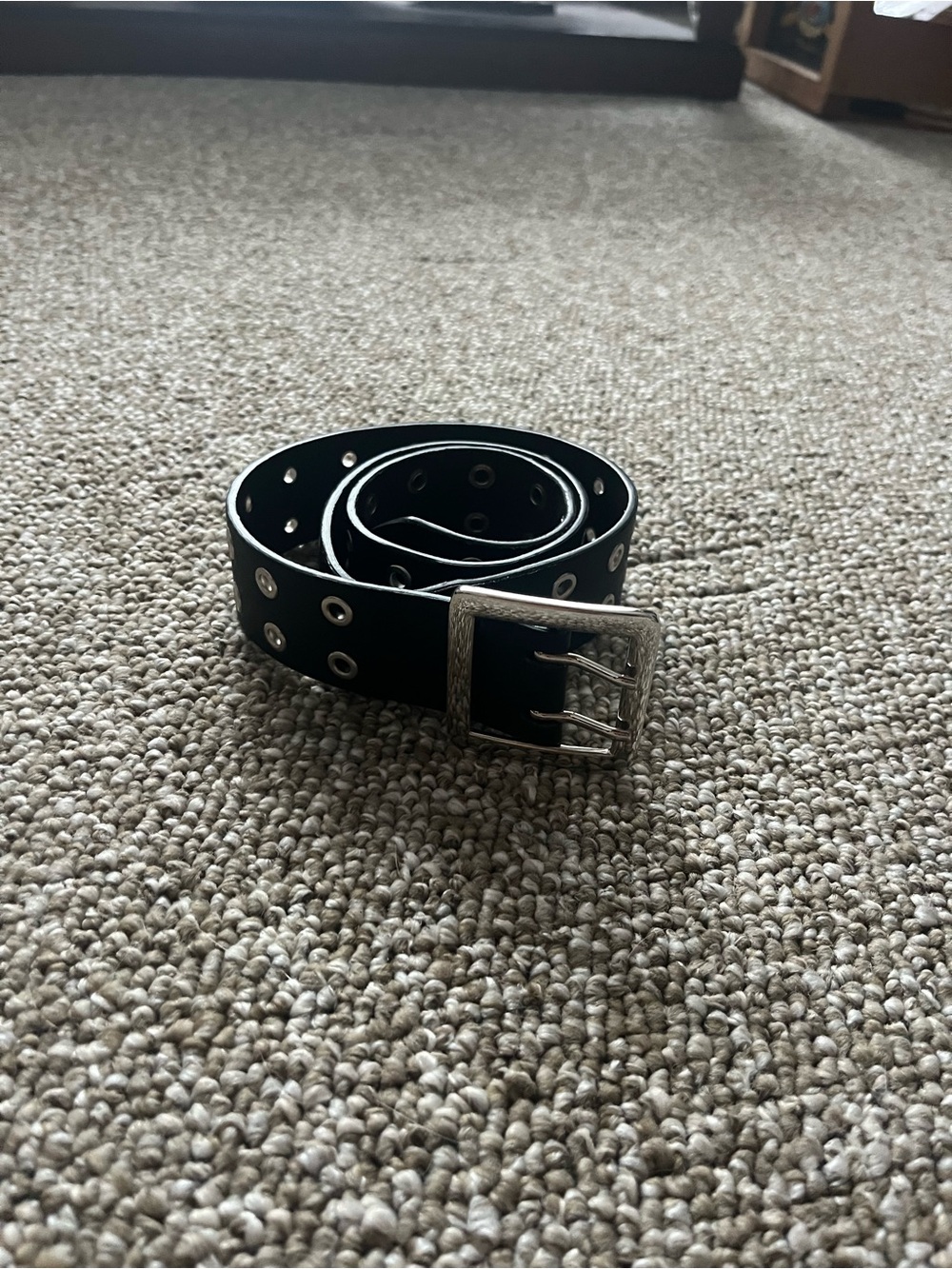 Black Women’s Double-Prong Grommet Belt